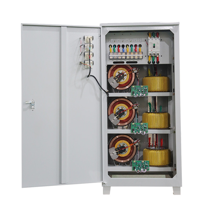 Drei-Phasen-Spannungsstabilisator 80KVA 80KW Automatischer Spannungsregler und Stabilisator für industrielle Verwendung