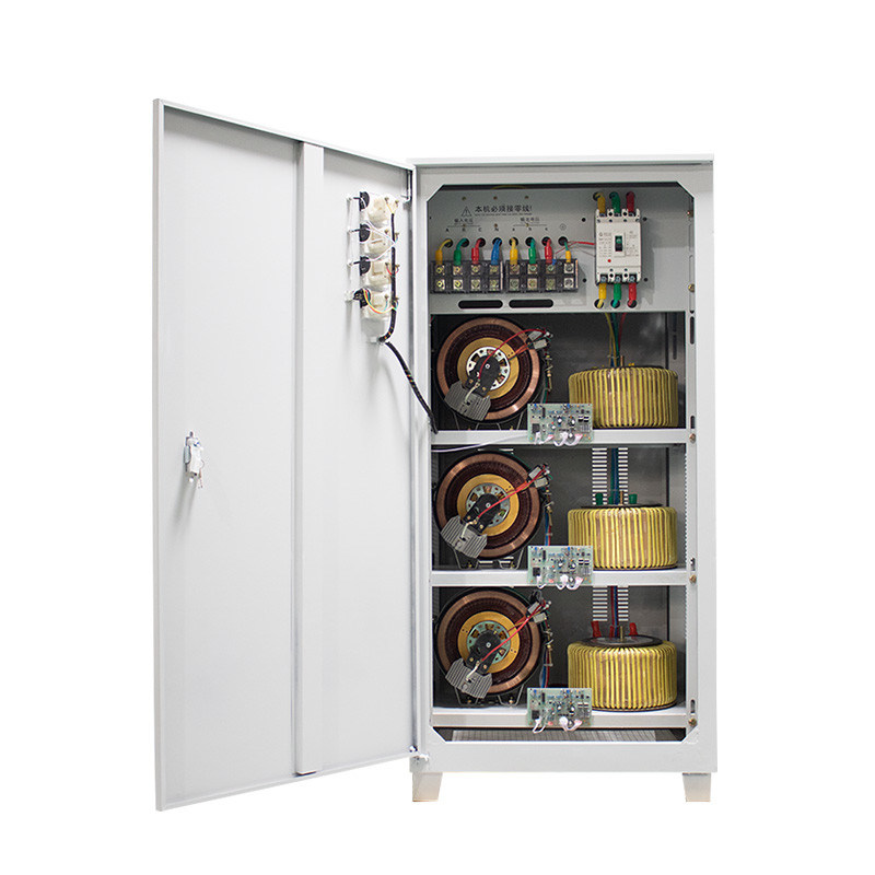 Automatischer Spannungsregler 75KVA Drei-Phasen-Servomotor Stabilisator AVR TNS SVC 75KW 380V 440V 480V 415V