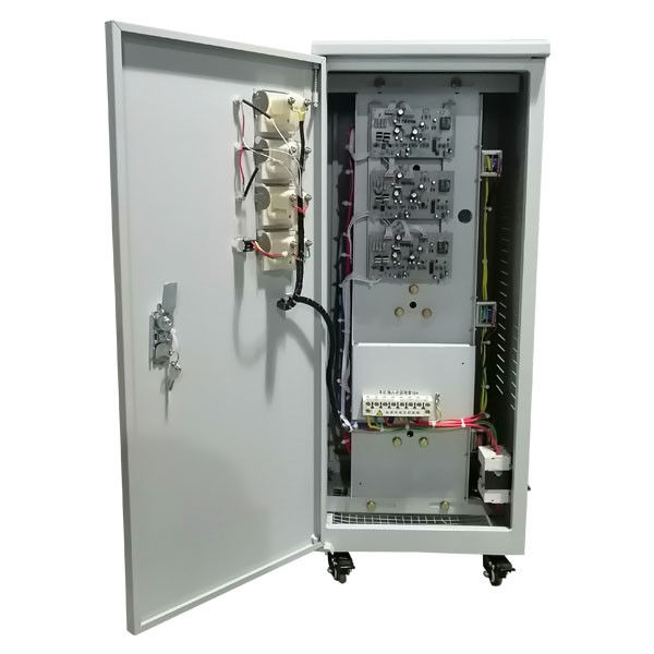 Automatischer Dreiphasenspannungs-Stabilisator-hohe Präzision 15KVA 380V 440V Wechselstrom